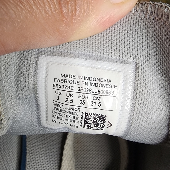 Converse shoes size 3 juniors - Picture 5 of 6